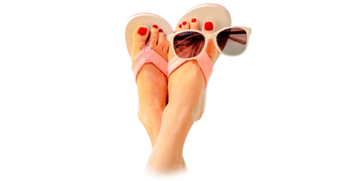 Pies sudorosos en chanclas